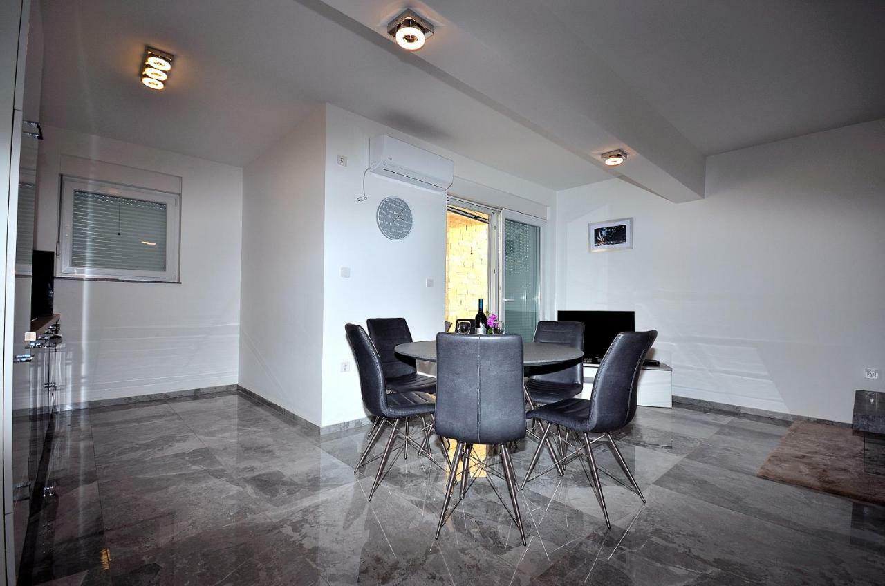 The Nikolic Suites - Villa Woegenstein Tribunj  Bagian luar foto